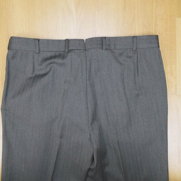 LNWOT Lutwyche Savile Row Handmade Gray Herringbone Suit Pleated Pants US44 - Picture 10 of 10